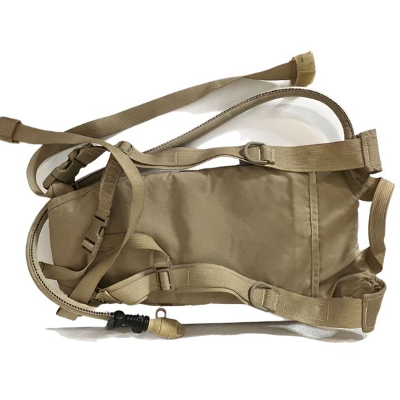 Camelbak ThermoBak 100oz Hydration 8465-01-505-4762 Desert Camo 60184 w/Bladder - Picture 6 of 6